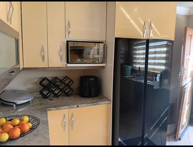 4 BEDROOM TOWNHOUSE FOR SALE IN LIEFDE EN VREDE